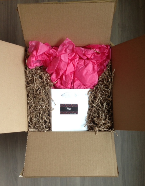 I-ELLA The List Gift Bag Review - Women's Clothing Subscription Boxes 