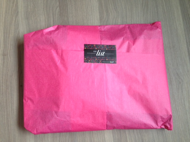 I-ELLA The List Gift Bag Review - Women's Clothing Subscription Boxes 