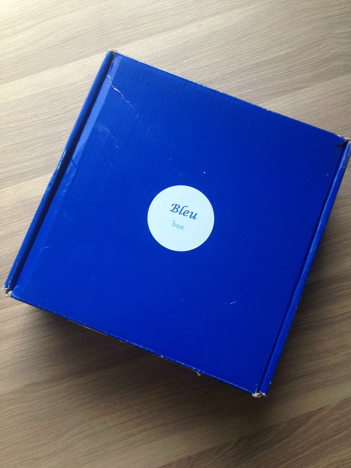 Bleu Box Subscription Review – Monthly Women’s Accessories – April 2013