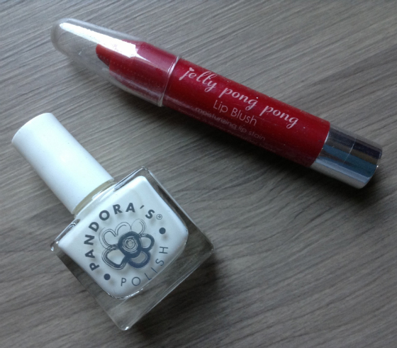 GlossyBox August 2013 Review 