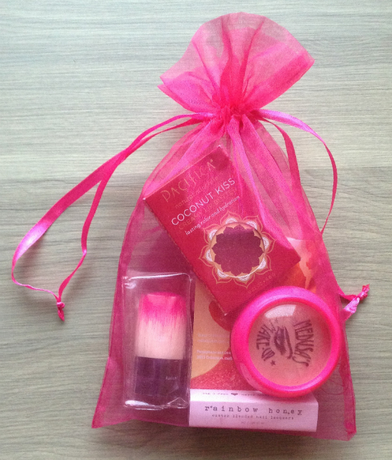 Vegan Cuts Beauty Box Review - November 2013