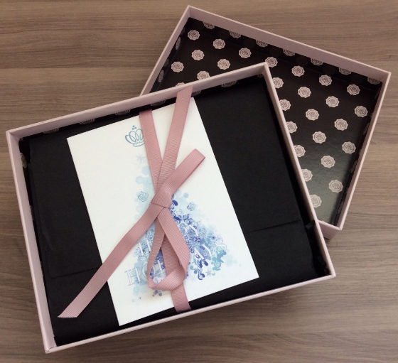 Glossybox Review - December 2013 Beauty Samples Subscription