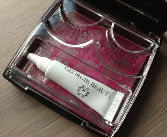 POPSUGAR Must Have Special Edition Holiday Box Review Eye Lashes