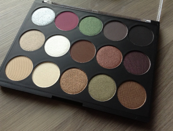 StarBox Subscription Box Review - Dec 2013 Eye Shadow