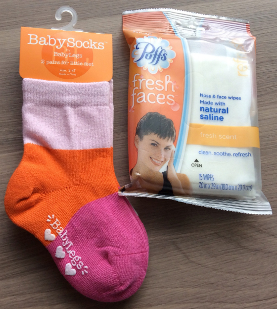 Bluum Box Review & 50% Off Coupon - January 2014 Socks
