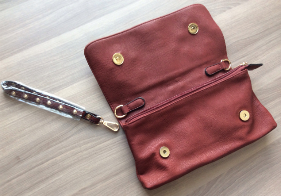 Social Bliss Style Box Review - January 2014 Clutch Open