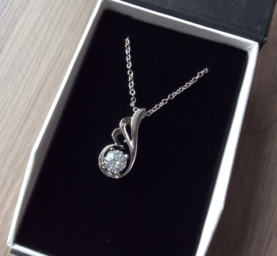 Cate & Chloe Jewelry Subscription Box Review - Feb 2014 Necklace