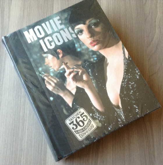 Jennifer Love Hewitt Fancy Box Review – Feb 2014 Movie Icon