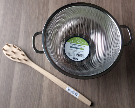 Tyler Florence Fancy Box Review - Jan 2014 Strainer