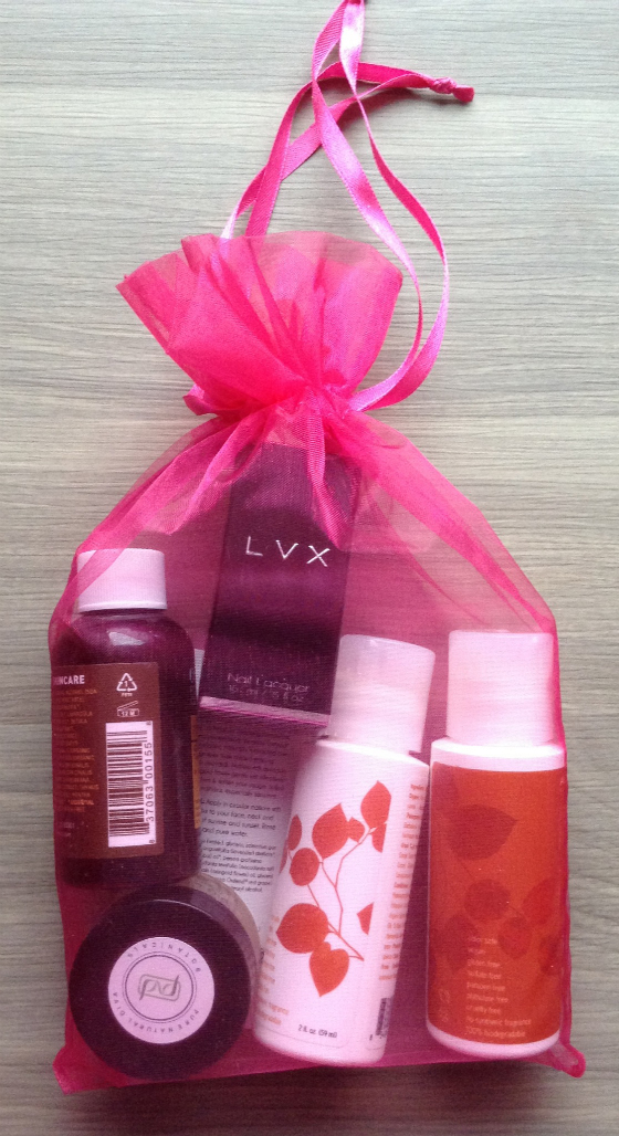 Vegan Cuts Beauty Box Subscription Review - March 2014 Bag