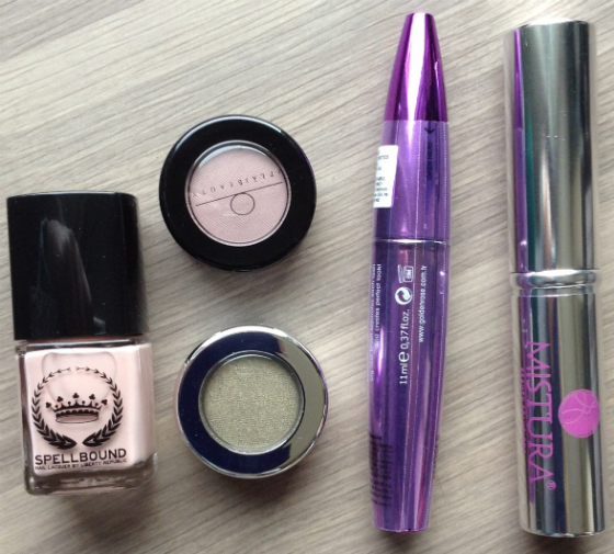 Wantable Makeup Subscription Box Review - March 2014 Items