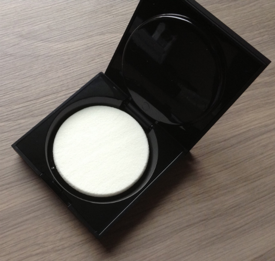 Le Metier De Beaute Beauty Vault VIP Review – April 2014 Compact