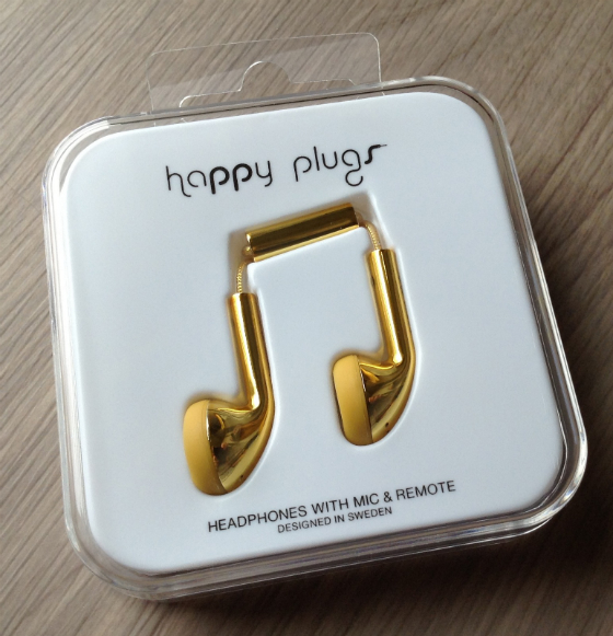 Coco Rocha Fancy Box Review - March 2014 Earbuds