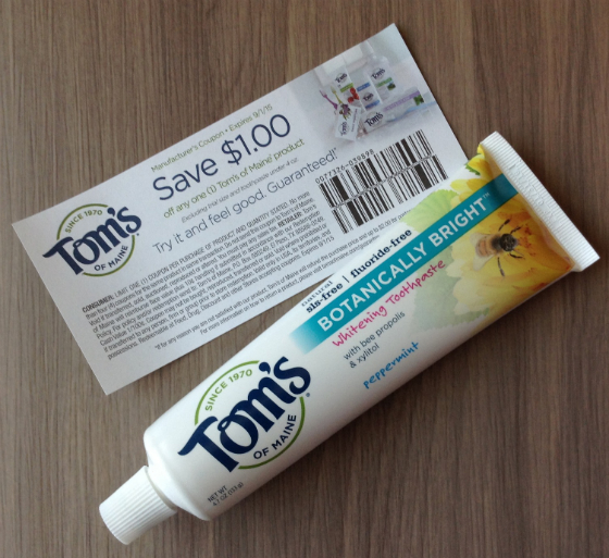 GoodeBox Eco Beauty Subscription Box Review - April 2014 Toms