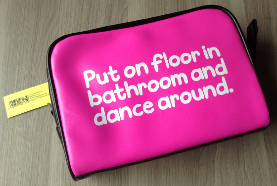 Jennifer Love Hewitt Fancy Box Review - March 2014 Floor