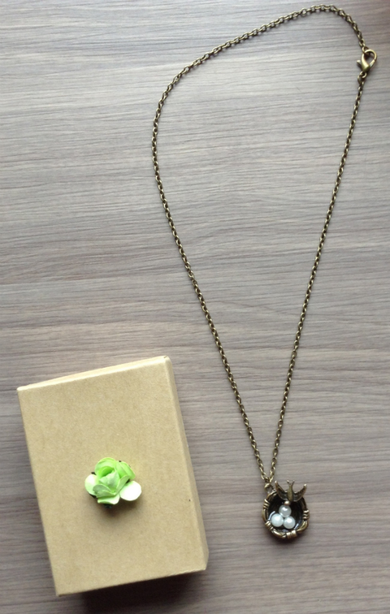 Box of Happies Subscription Box Review - April 2014 Necklace