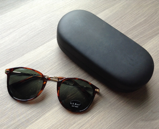 Fancy Box Subscription Review - May 2014 Shades