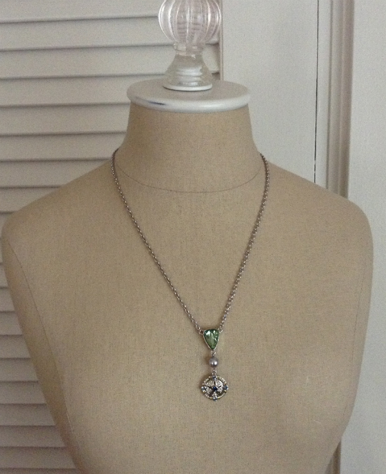 JewelMint VIPBox Subscription Box Review - May 2014 Necklace