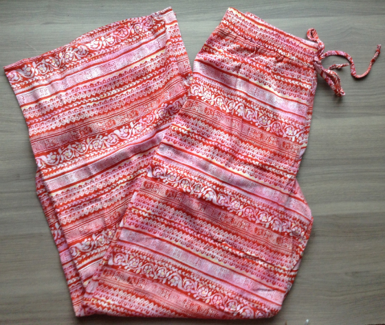 Golden Tote Review - June 2014 Red Pants