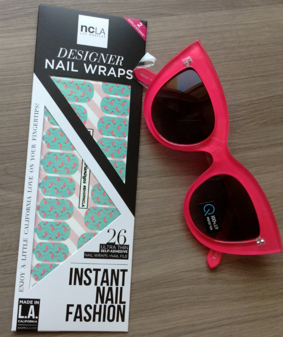 Jennifer Love Hewitt Fancy Box Subscription Review - May 2014 Sunglasses