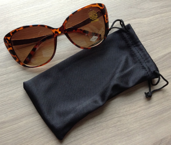 SocialBliss The Style Box Subscription Review – June 2014 Glasses