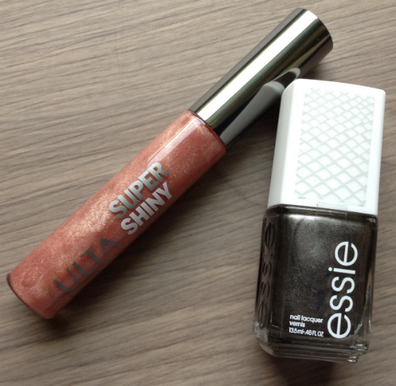 SocialBliss The Style Box Subscription Review – June 2014 Lip Gloss