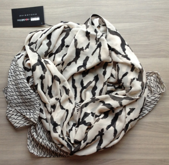 SocialBliss The Style Box Subscription Review – June 2014 Scarf