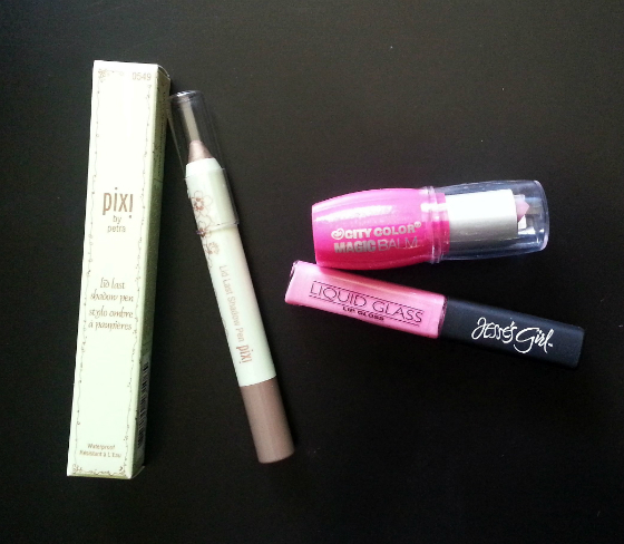 Lip Monthly Makeup Subscription Box Review – August 2014 Pixi