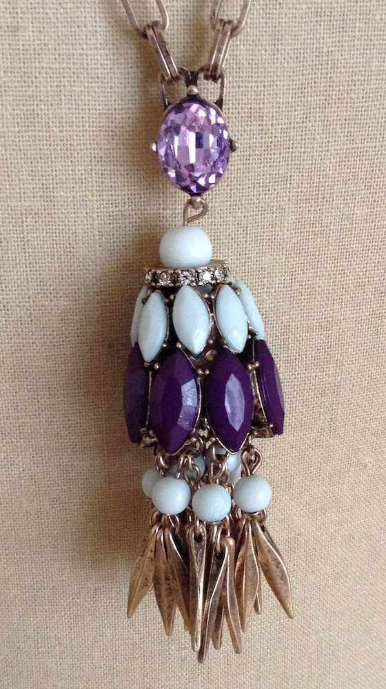 Your Bijoux Box Jewelry Subscription Box Review – August 2014 Pendant Detail
