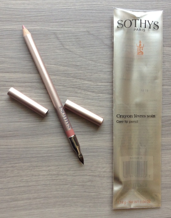 French Box Subscription Review - September 2014 Lip Liner