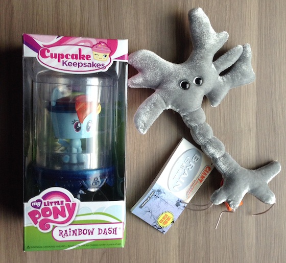 Nerd Block Jr. Girls Subscription Box Review – September 2014 Brain Cell