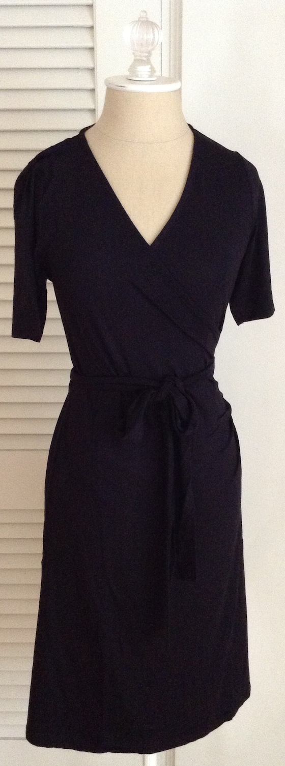 Preggonista Subscription Box Review  Wrap Dress