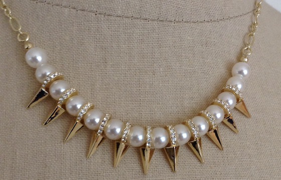 JewelMint VIPBox Subscription Box Review – Oct 2014 Pearl Detail