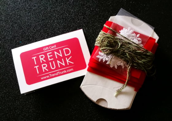 IndulgeMeBox Subscription Box Review - December 2014 Trend Trunk