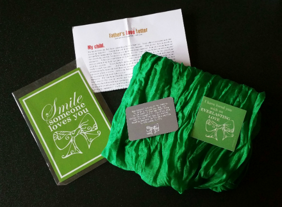 Loved + Blessed Subscription Box Review – December 2014 Items