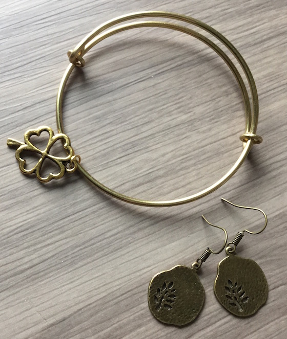Box of Happies Subscription Box Review – December 2014 Bracelet