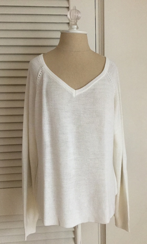 Elizabeth & Clarke Subscription Box Review – Winter 2014 Sweater