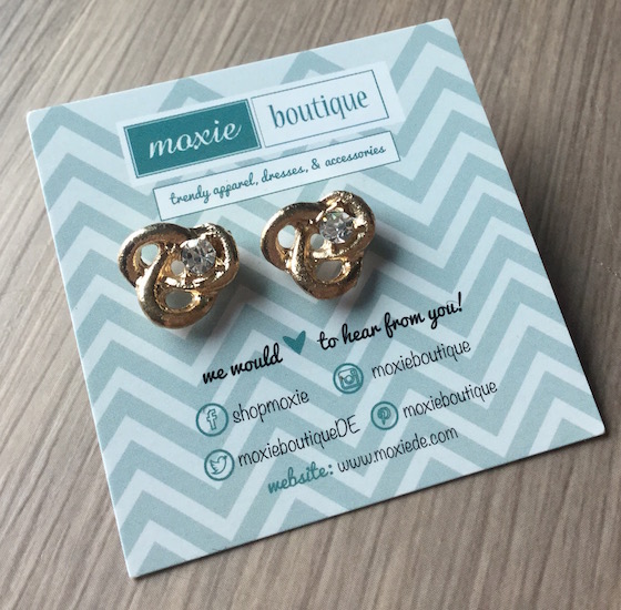 Moxie Box Subscription Box Review – January 2015 Earrings