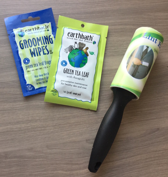 Paw Pack Subscription Box Review – January 2015 Lint Roller