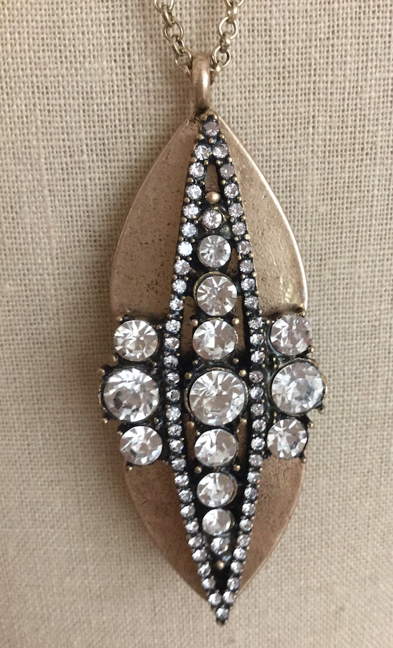Your Bijoux Box Jewelry Subscription Box Review – Feb 2015 Pendant Detail