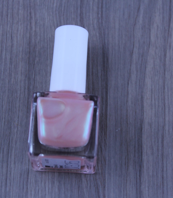 Square Hue Nail Polish Subscription Box Review – March 2015 Pink
