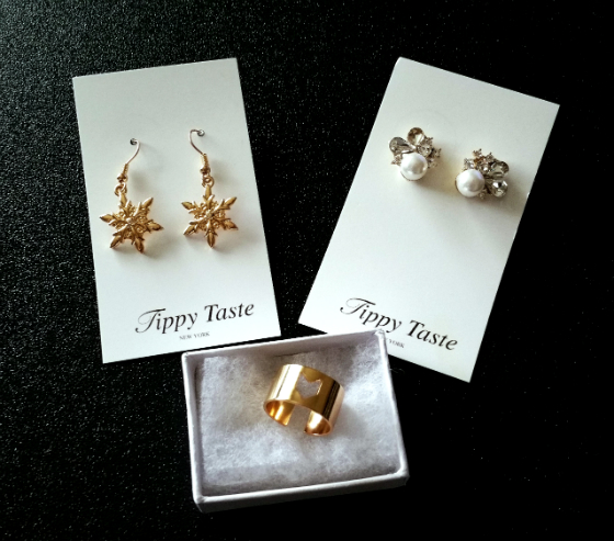 Tippy Taste Jewelry Subscription Box Review - January 2015 Earrings