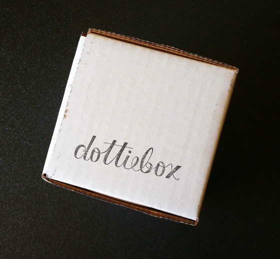 DOTTIE BOX MINI APRIL 2015 - BOX