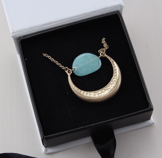 Cate & Chloe Subscription Box Review + Coupon – April 2015 Stone