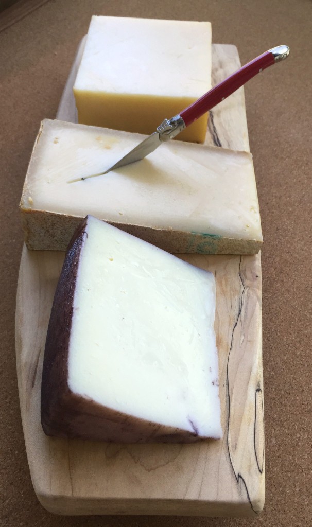 Gourmet Cheese of the Month Club Subscription Box Review - May 2015 - Board