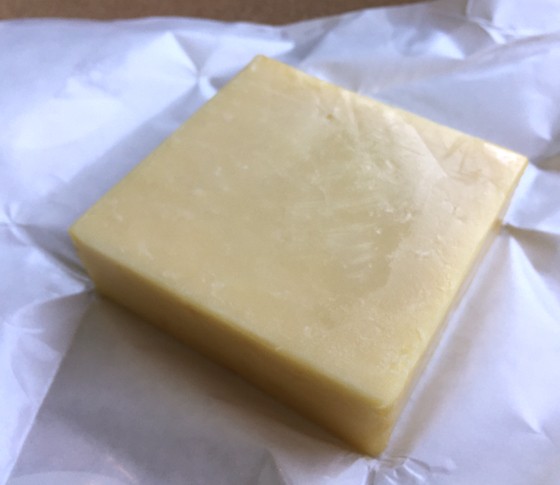 Gourmet Cheese of the Month Club Subscription Box Review - May 2015 - Cheddar