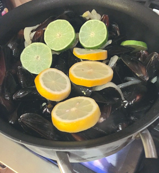 Club W Wine Subscription Review & Coupon - May 2015 - Mussels Pot