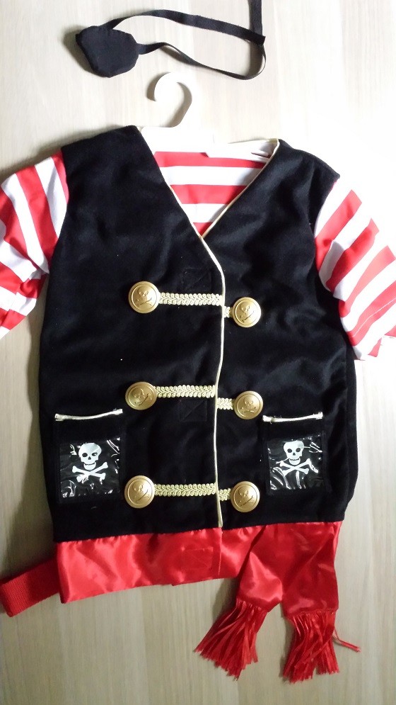 My Pretend Place Craft Subscription Box Review – May 2015 Costume