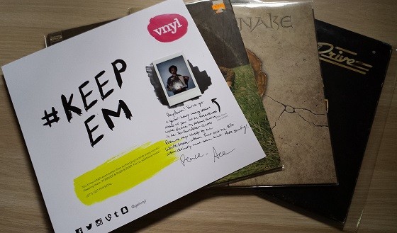 VYNL Subscription Box Review - June 2015 Inside