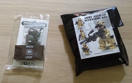 Brick Loot Subscription Box Review - July 2015 - minifigure